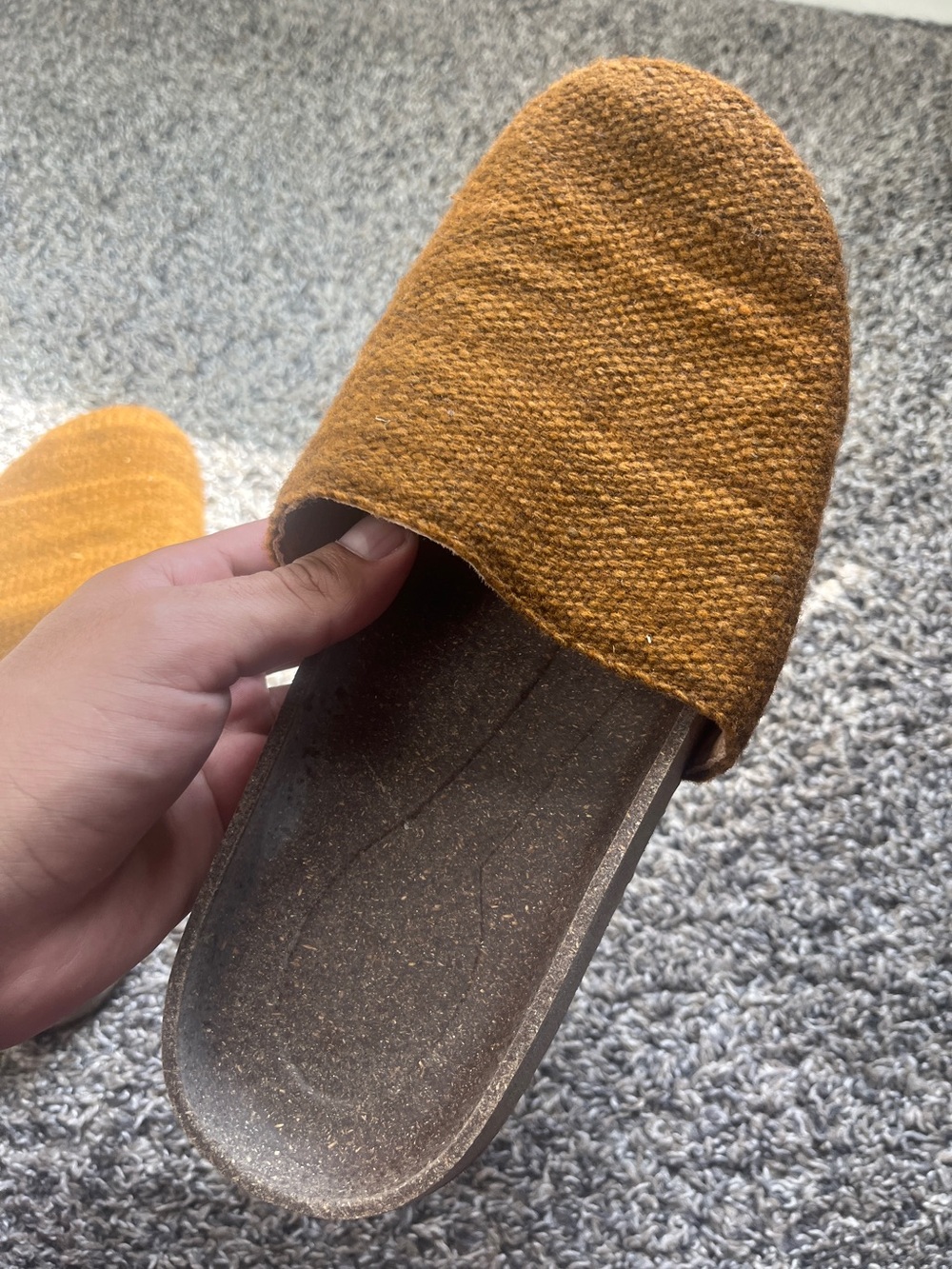 NUMU custom Woven Slip-On men’s woman’s Mule in brown
Made in Peru